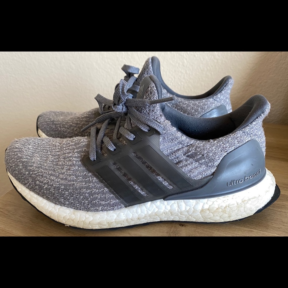 Grey Adidas Ultraboost SZ 7!